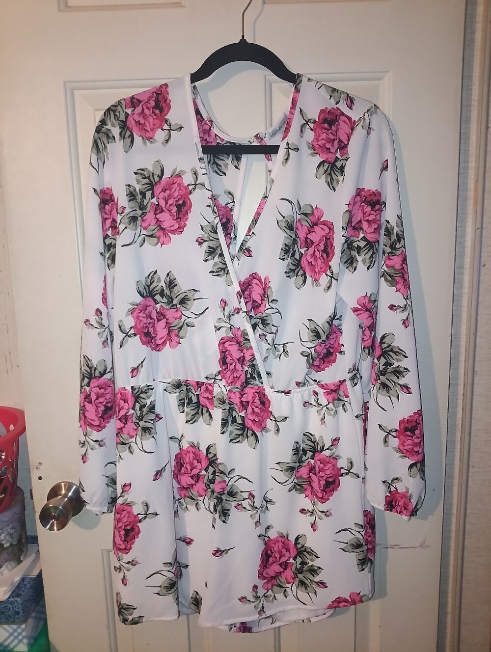 Charlotte Russe White Shorts Romper 1 Pc W\Hot Pink Roses XL